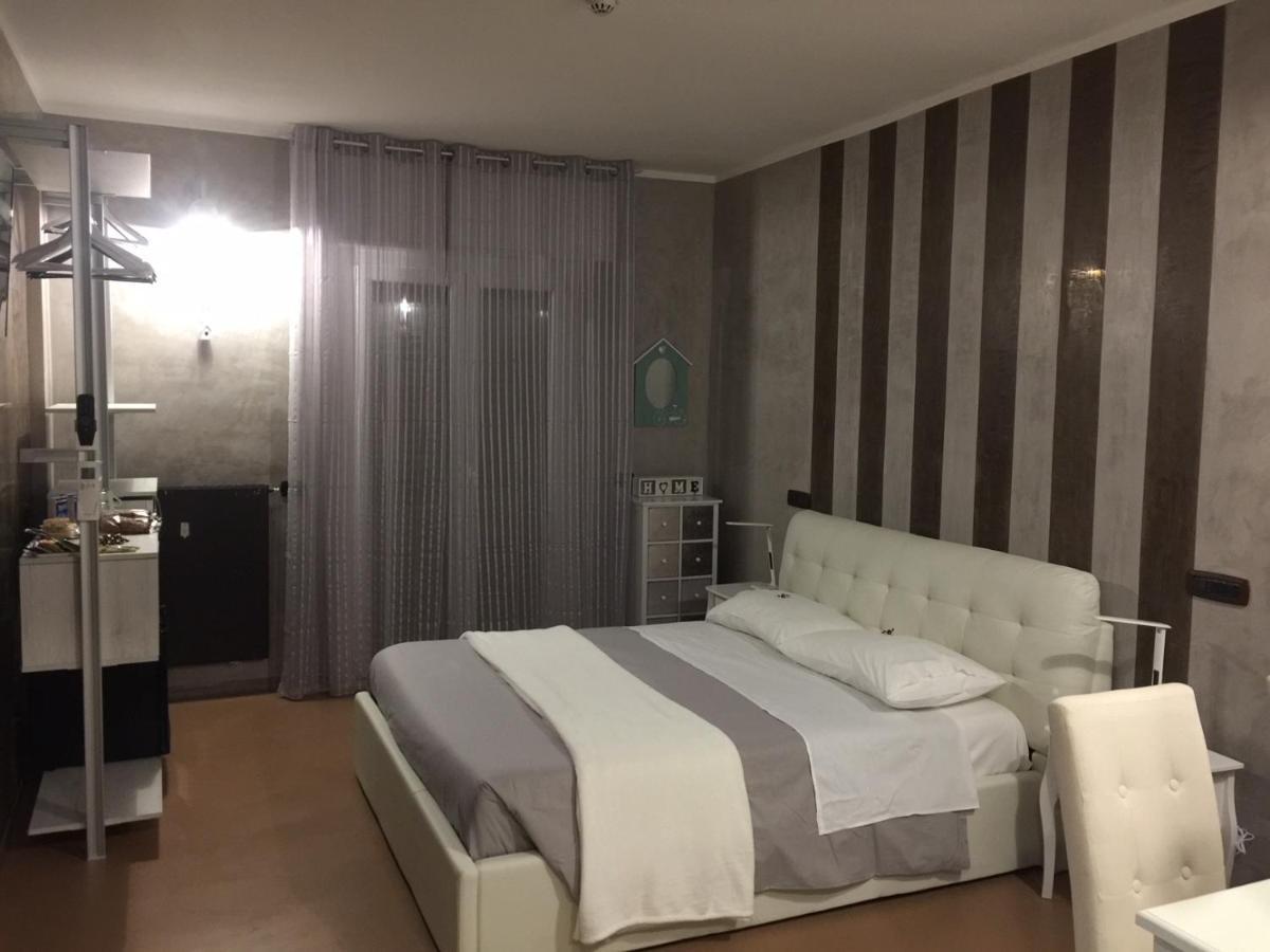 B2In Suite & Office Каприате Сан Джервазио Екстериор снимка