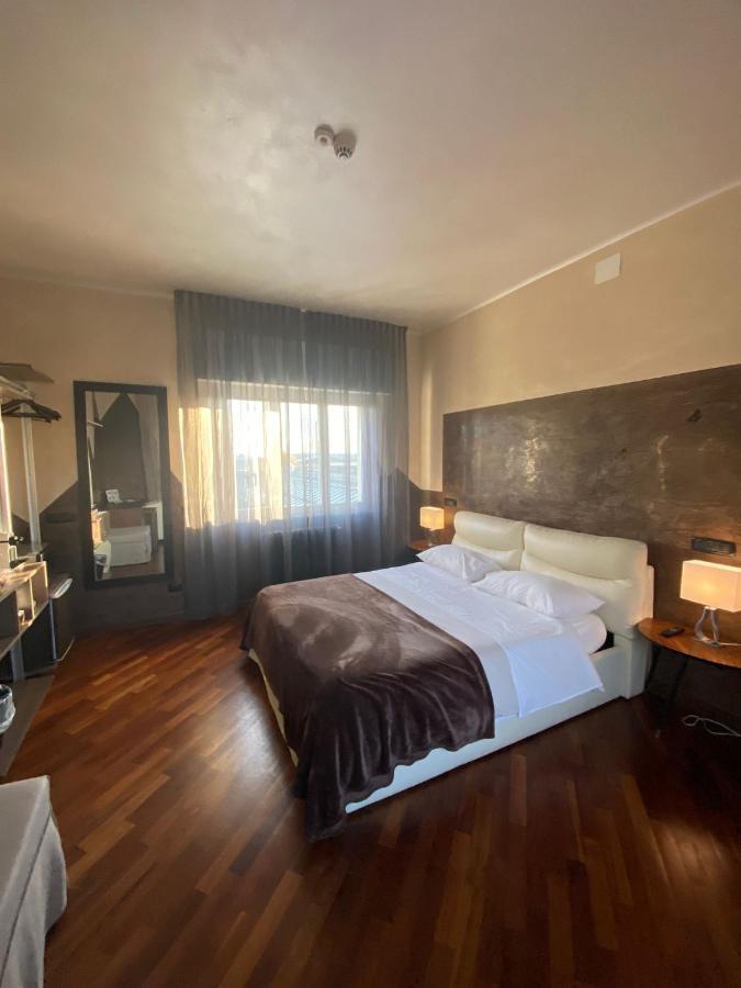 B2In Suite & Office Каприате Сан Джервазио Екстериор снимка