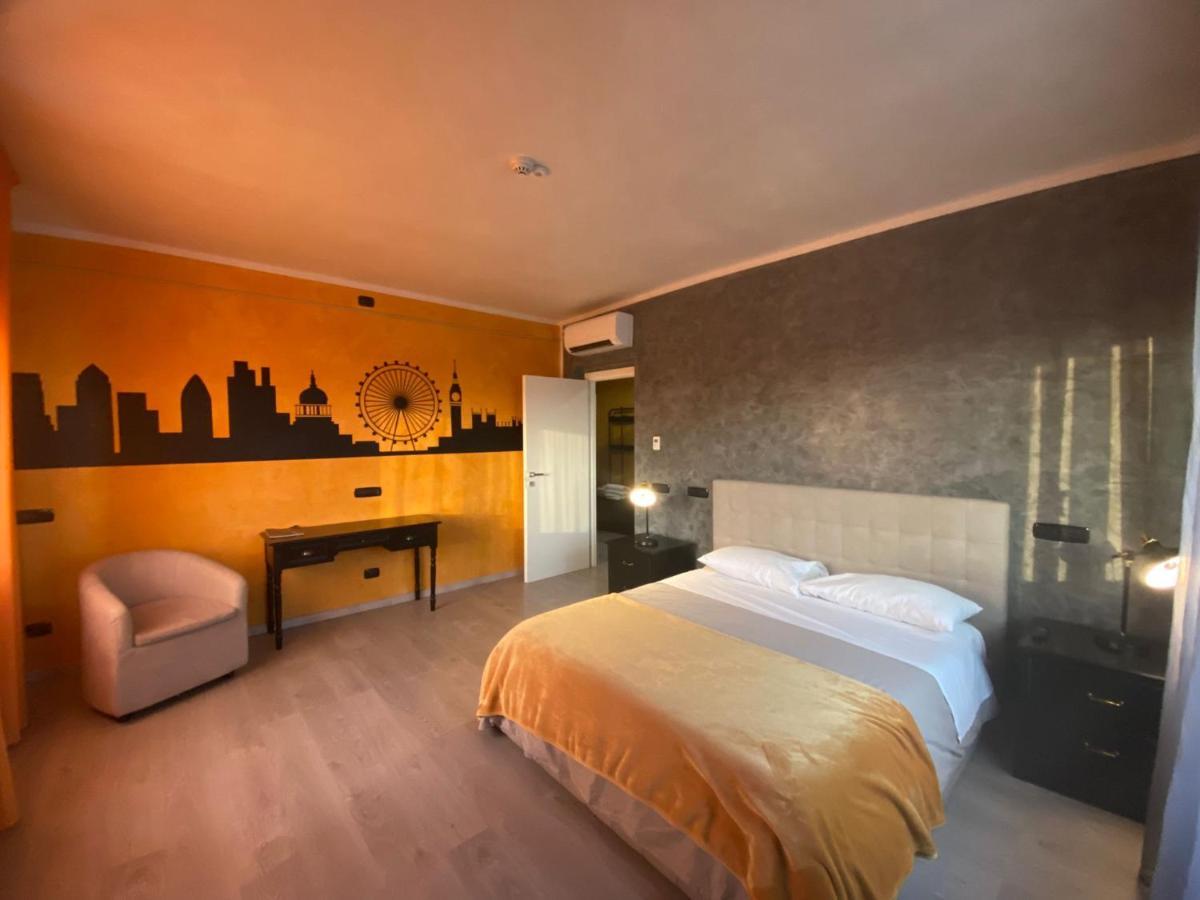 B2In Suite & Office Каприате Сан Джервазио Екстериор снимка